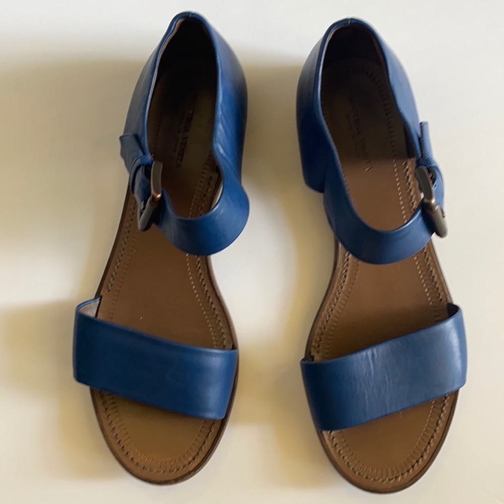 Bottega Veneta Navy Blue Flat Sandals with Ankle Strap•Size 38